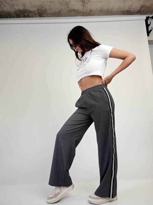 Pantalon jogger con línea