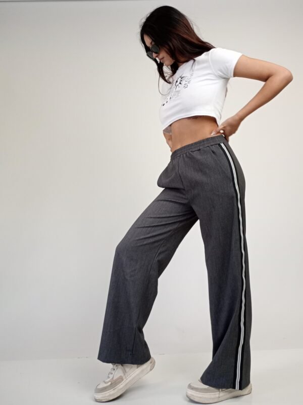 Pantalon jogger con línea