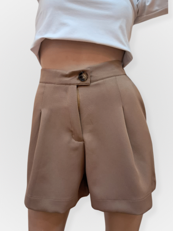 Short sastrero con pinzas